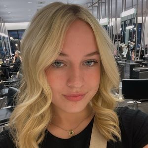 Meet your Posher, Abby